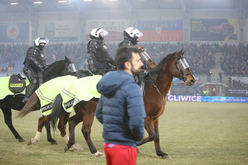 W sezonie 2018/19 mecz Piast - Górnik został przerwany z uwagi na zamieszki na trybunach.