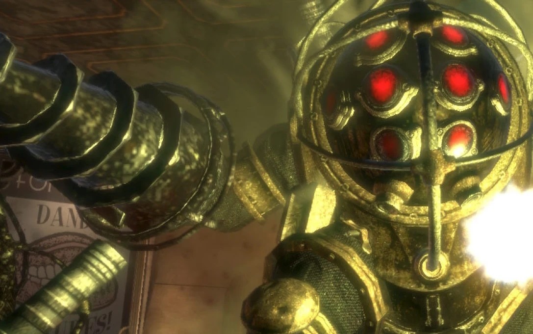Bioshock Postać odziana w ciężki, metalowy skafander ochronny z kaskiem ozdobionym licznymi czerwonymi, świecącymi soczewkami, wyposażona w potężne ramię przypominające wiertło, otoczona zielonkawym światłem.