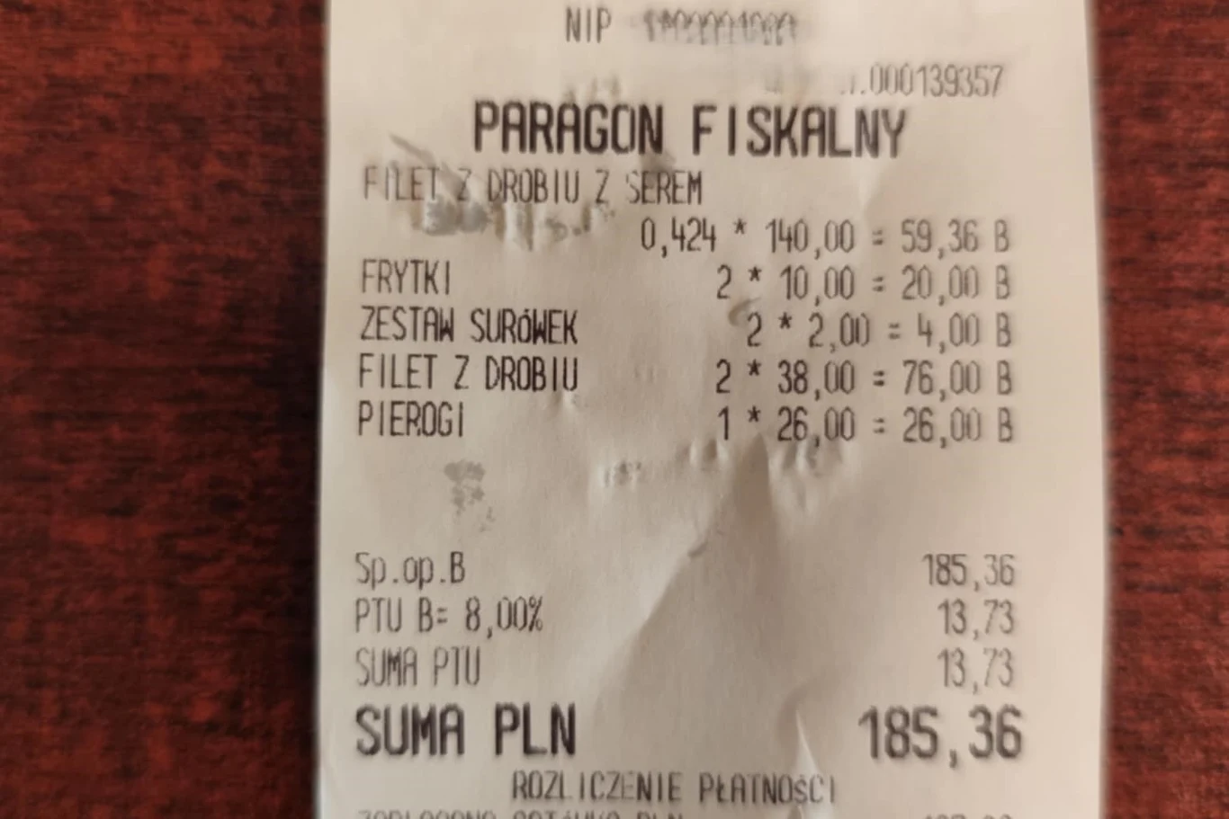 Turyści zapłacili nieco ponad 185 zł. Turyści zapłacili nieco ponad 185 zł.