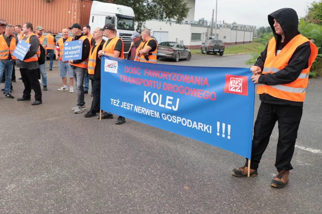 Kolejarze rozpoczęli swój protest. Kierowcy mogą spodziewać się utrudnień