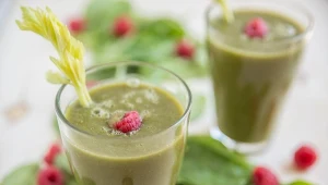 Orzeźwiający koktajl na zdrowe jelita. O poranku pij zamiast kawy