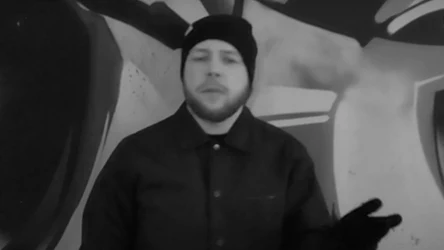 Wadazii w teledysku "Halo"