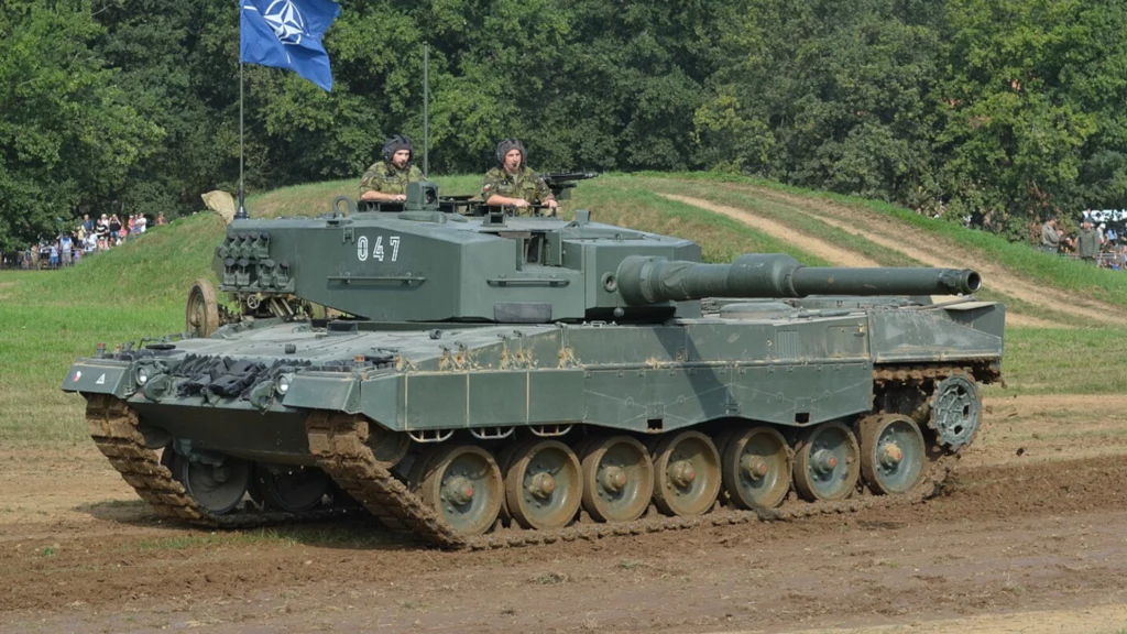 Czesi podpisali kluczową umowę dla swoich wojsk pancernych. Chodzi o Leopardy 2 Czesi podpisali kluczową umowę dla swoich wojsk pancernych. Chodzi o Leopardy 2