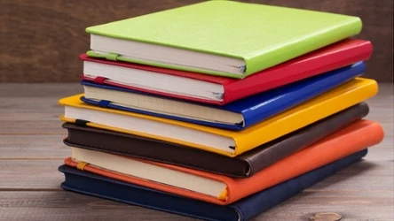 Gdzie wyrzucić zeszyt w twardej oprawie? Musisz pamiętać o tej zasadzie 