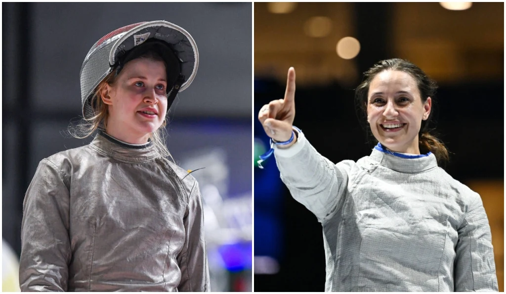 Zuzanna Cieślar i Jana Jegorian Dwie zawodniczki w strojach szermierczych, po lewej kobieta z maską na głowie i zamyśloną miną, po prawej uśmiechnięta kobieta wskazująca palcem zwycięski gest.