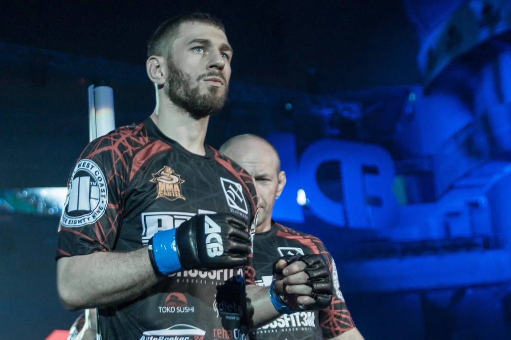 Piotr Hallmann podczas gali ACB w 2017 roku Piotr Hallmann podczas gali ACB w 2017 roku