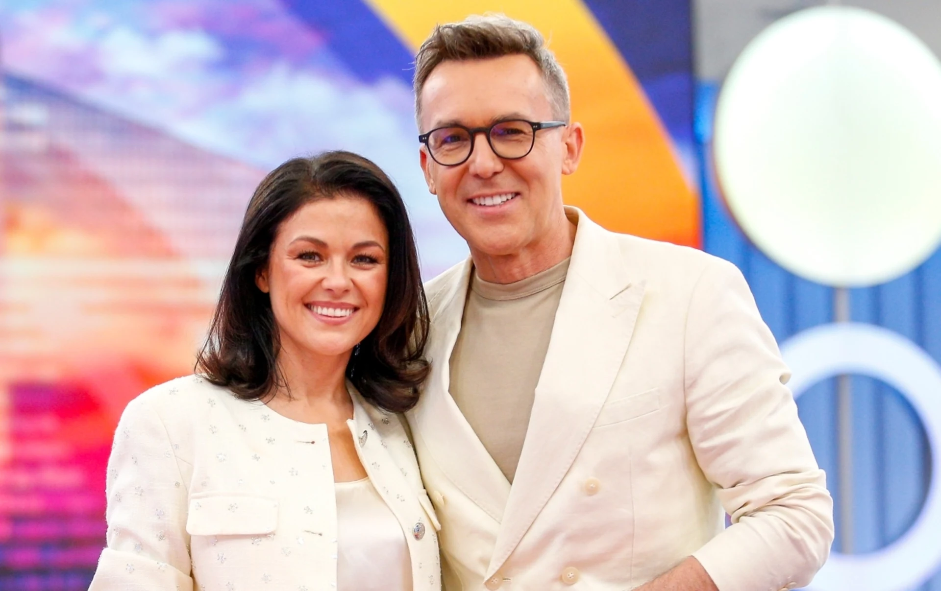 Kasia Cichopek pozuje w białej sukni. Nowy post na Instagramie zelektryzował fanów: "Piękna para!"
