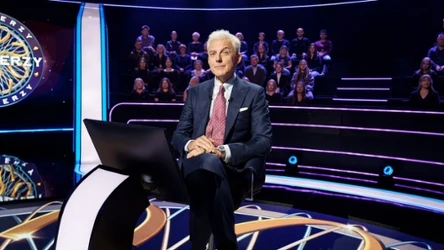 Hubert Urbański w nowym studiu "Milionerów"