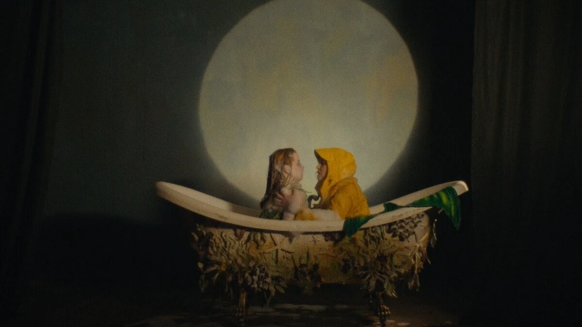 Kadr z filmu "Soap Opera" Kadr z filmu "Soap Opera"