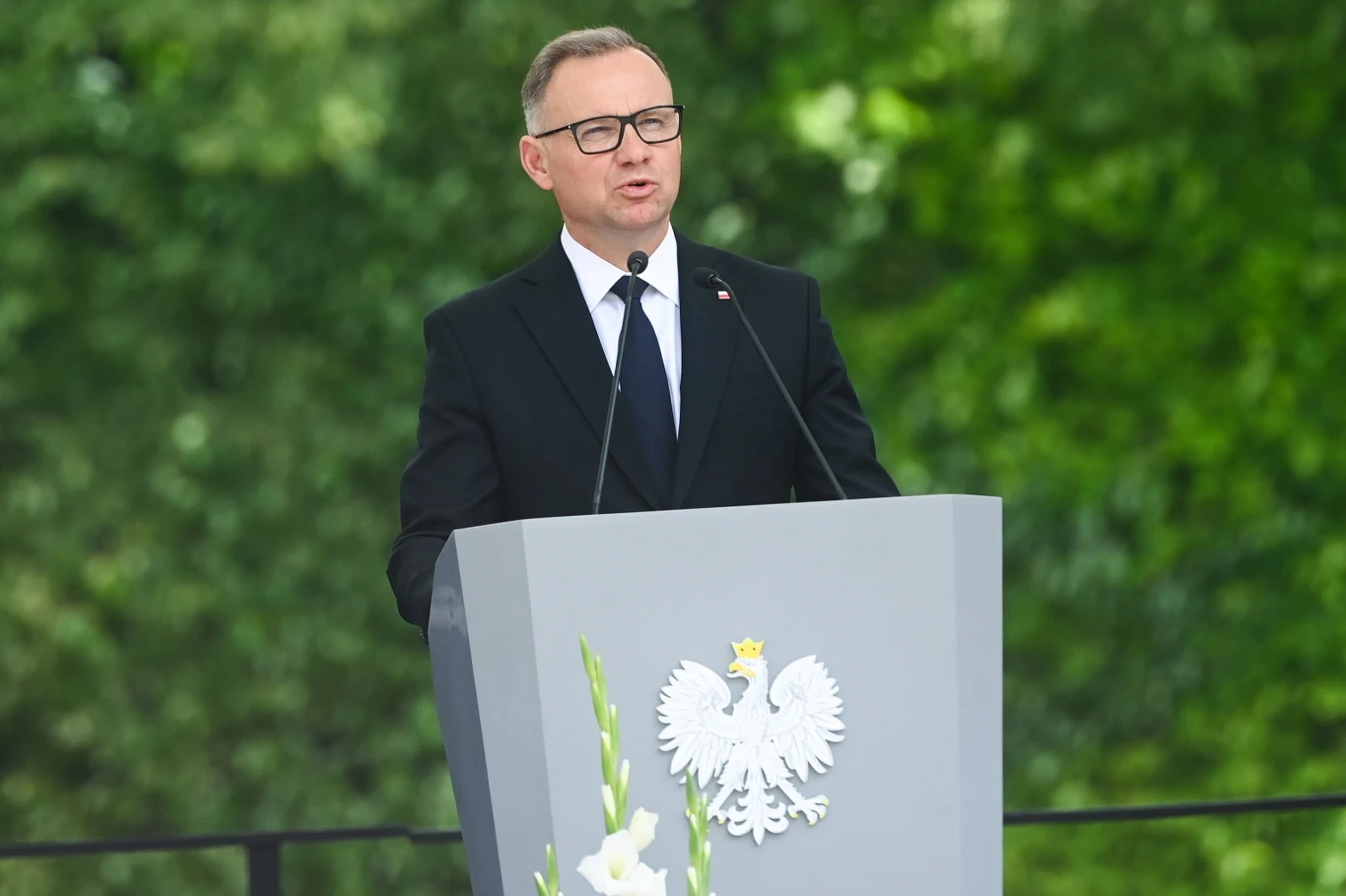 Stanowczy ruch Dudy. Odebrał order wręczony przez Kwaśniewskiego Stanowczy ruch Dudy. Odebrał order wręczony przez Kwaśniewskiego