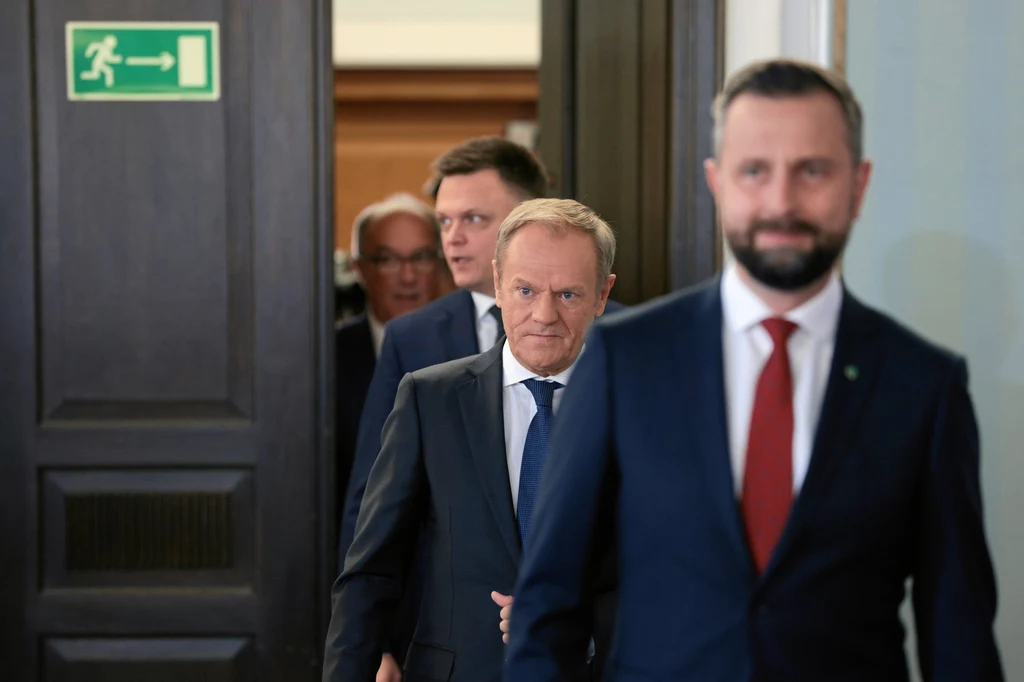 Liderzy Koalicji 15 Października: Włodzimierz Czarzasty (Lewica), Szymon Hołownia (Polska 2050), Donald Tusk (Koalicja Obywatelska) i Władysław Kosiniak-Kamysz (PSL) Liderzy Koalicji 15 Października: Włodzimierz Czarzasty (Lewica), Szymon Hołownia (Polska 2050), Donald Tusk (Koalicja Obywatelska) i Władysław Kosiniak-Kamysz (PSL)