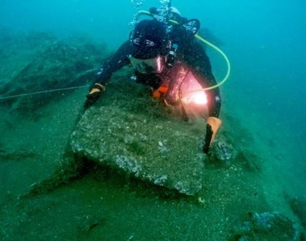 HMS Northumberland przez ponad 300 lat leżał w piasku. Teraz odsłania swoje tajemnice