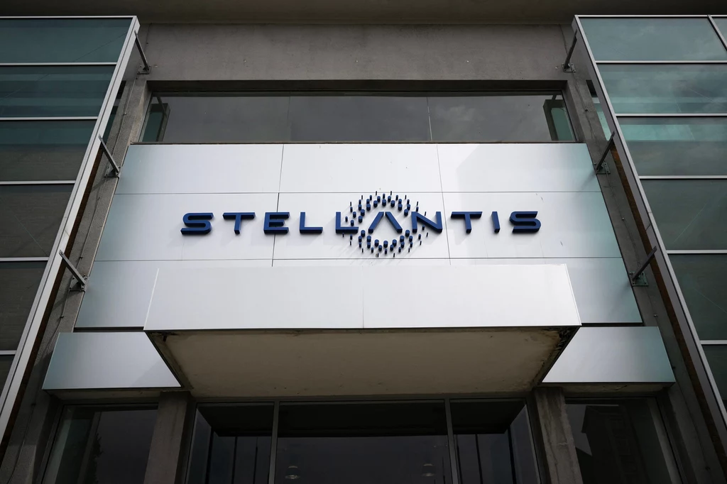 Stellantis wstrzymuje prace nad autonomicznymi samochodami. Stellantis wstrzymuje prace nad autonomicznymi samochodami.