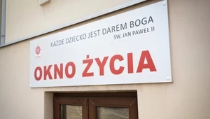 Alarm w oknie życia. Dziewczynka miała tylko kilka godzin