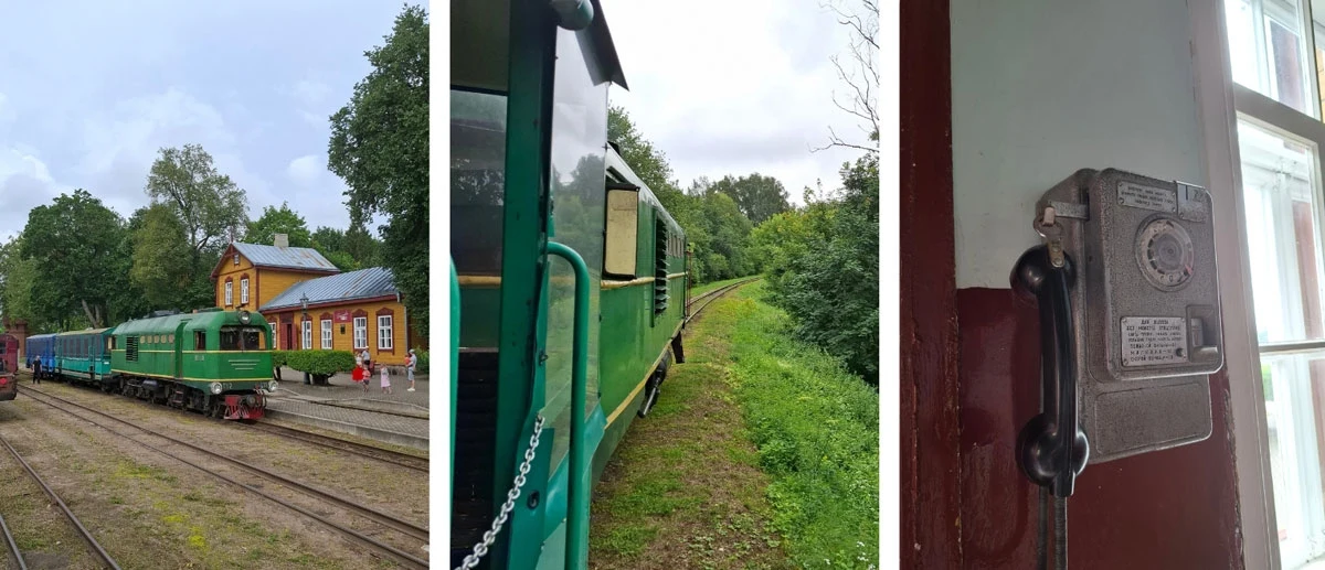 Kolejka wąskotorowa w Oniksztach Zielony pociąg wąskotorowy stojący na stacji z drewnianym budynkiem dworca, drugi kadr przedstawia widok z okna wagonu jadącego przez zielony las, trzeci fragment to stary telefon wiszący przy oknie w budynku dworcowym.