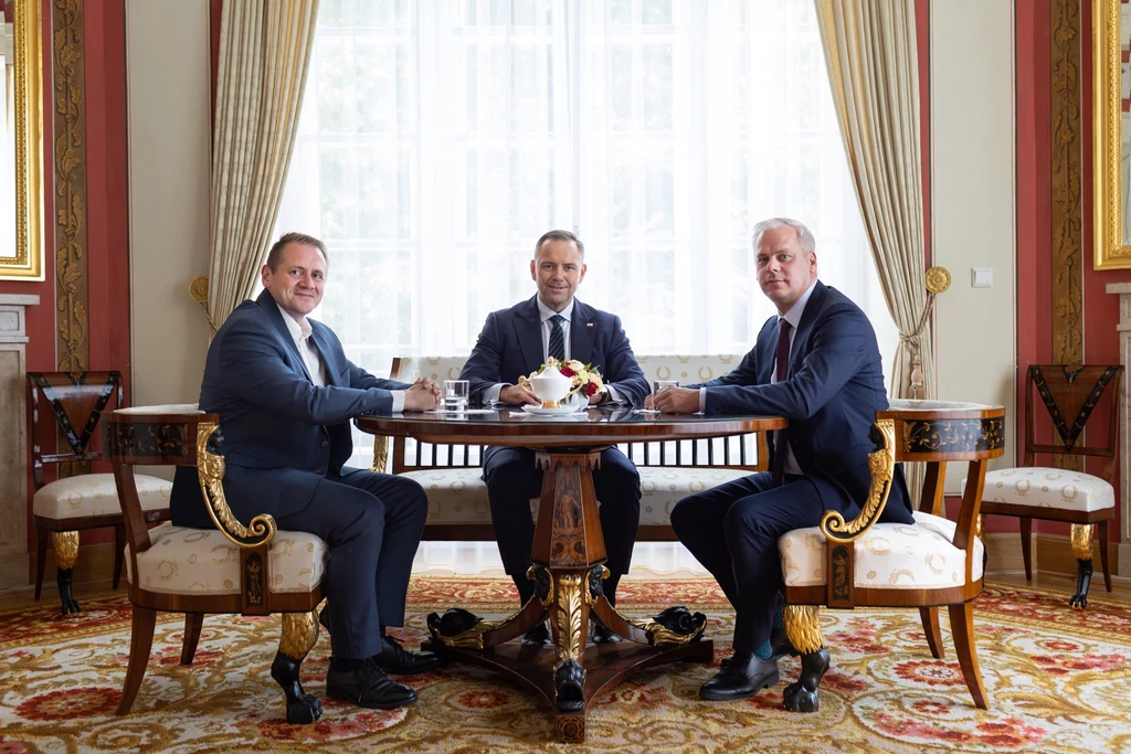 Karol Nawrocki podał skład Kancelarii Prezydenta. Karol Nawrocki podał skład Kancelarii Prezydenta.