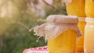 Ten ketchup zrobisz bez... pomidorów. Smak cię zaskoczy 