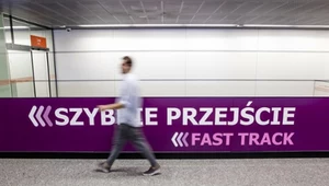 Fast Track, czyli jak za darmo ominąć długą kolejkę na lotnisku