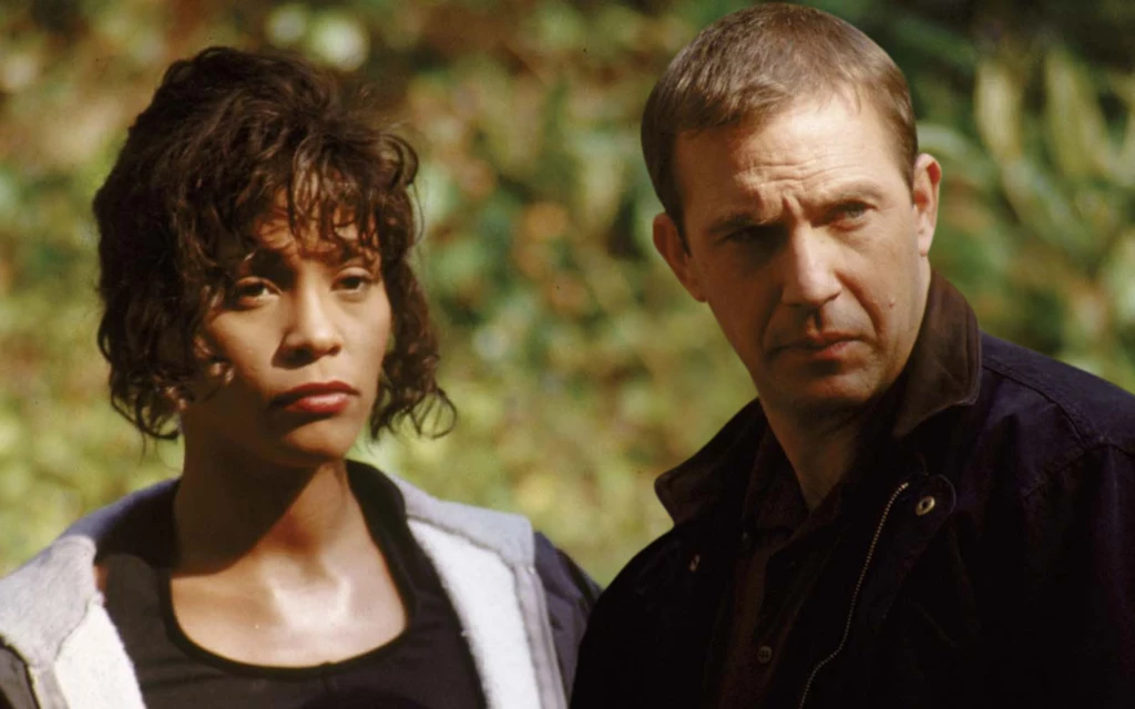 Whitney Houston i Kevin Costner na planie kultowego filmu "Bodyguard"