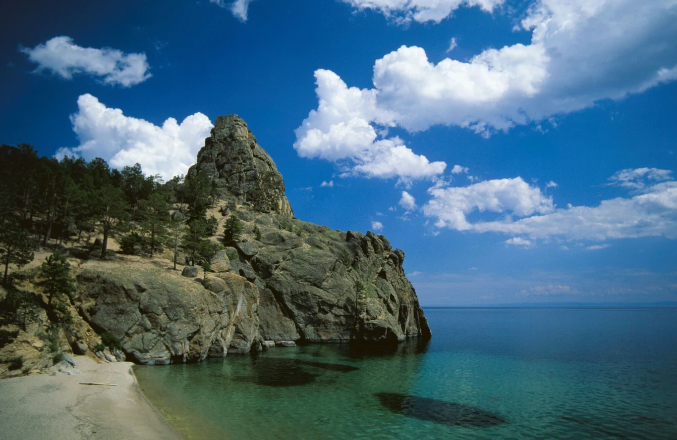 Jezioro Bajkał jest najgłębsze i najstarsze na świecie Jezioro Bajkał jest najgłębsze i najstarsze na świecie