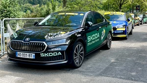 Skoda na Tour de France. 184 kolarzy i 250 aut we wspólnym wyzwaniu 
