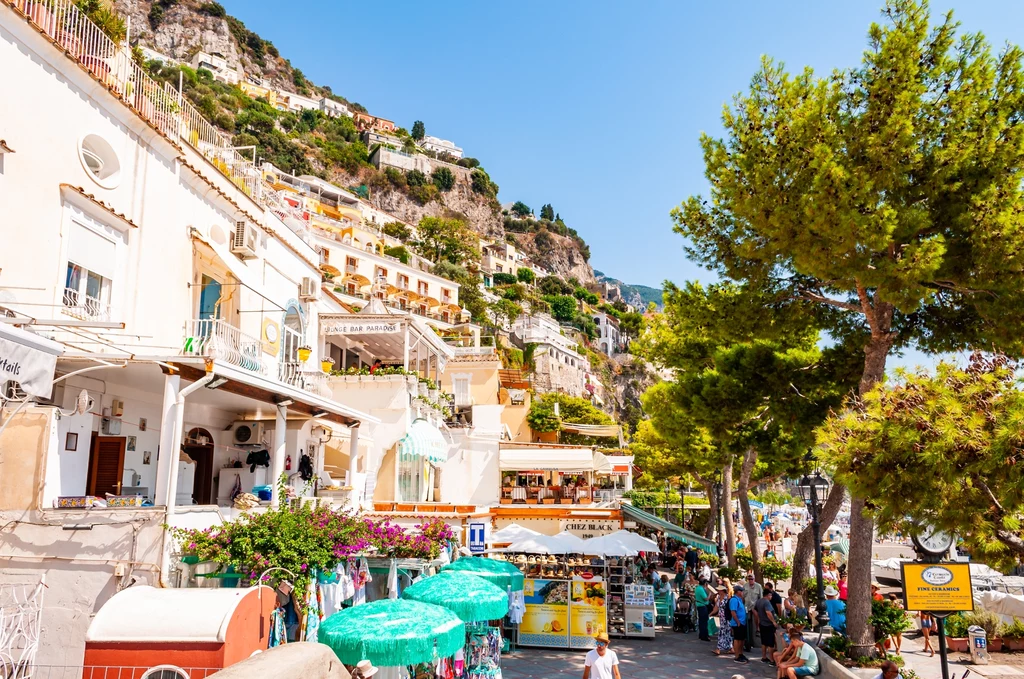 W Positano znajdziesz wiele klimatycznych kawiarni i restauracji