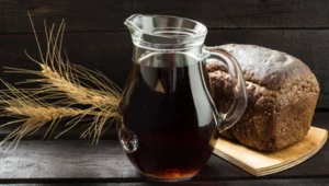 W PRL był kultowym napojem, później o nim zapomnieliśmy. Dzisiaj wraca jako modne superfood