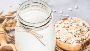 Pij zamiast porannej kawy, a szybko zobaczysz luz w pasie. Wzmocnisz też włosy i skórę 