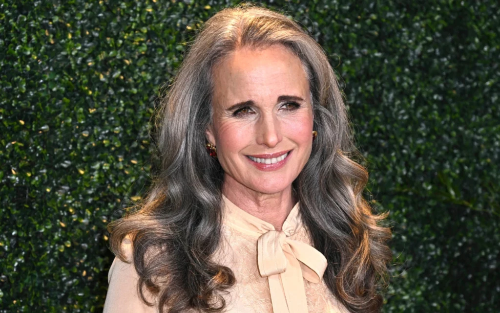 Andie MacDowell jest prawdziwą ambasadorką grombre 
