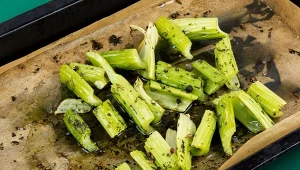 Jedz zamiast chipsów i frytek. Chrupiąca przekąska przyspiesza odchudzanie