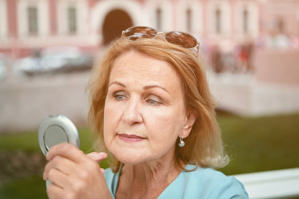 To dlatego skóra seniorów wygląda gorzej. Unikaj tych nawyków To dlatego skóra seniorów wygląda gorzej. Unikaj tych nawyków