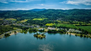 Lago di Como... na Dolnym Ślasku? O Jeziorze Bielawskim i słuszności włoskich porównań [halo tu wakacje]