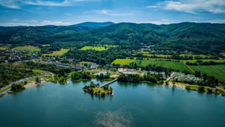 Lago di Como... na Dolnym Ślasku? O Jeziorze Bielawskim i słuszności włoskich porównań [halo tu wakacje]