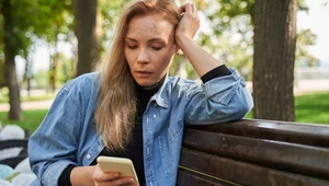 Co dzieje się z mózgiem i całym ciałem, gdy przestajemy używać telefonu? Efekty dla wielu mogą być wstrząsem