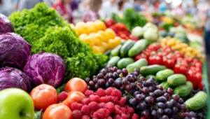 Jedz regularnie, a będziesz wyglądać młodziej. 5 produktów, które najlepiej wspierają kondycję skóry