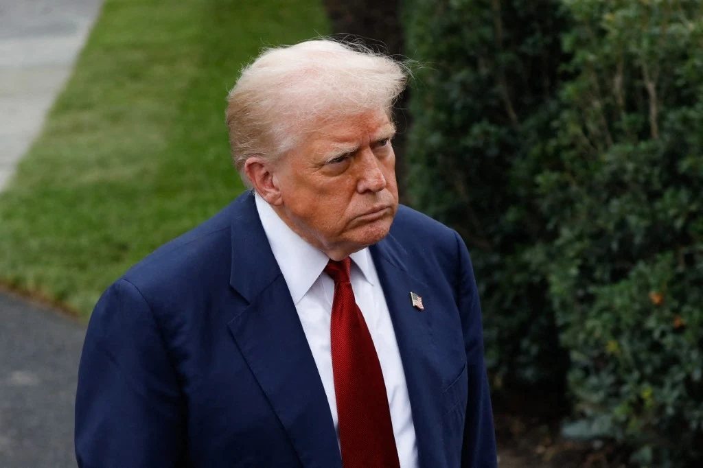 Atak Izraela na Bejrut. Prezydent USA Donald Trump wezwał wszystkie strony article cover