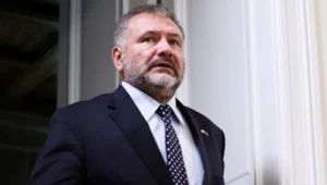 Pierwszy sąd sprzeciwia się Żurkowi. "Musi się liczyć" vs. "skandaliczne"