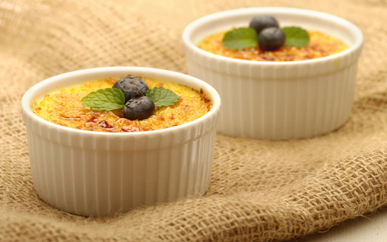 Zapiekany kogel-mogel wygląda jak deser z najlepszej cukierni