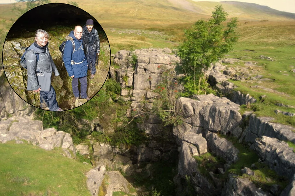 W rejonie Ingleborough w Yorkshire Dales rozciąga się system jaskiń. W wielu z nich odkryto ślady z przeszłości. W rejonie Ingleborough w Yorkshire Dales rozciąga się system jaskiń. W wielu z nich odkryto ślady z przeszłości.