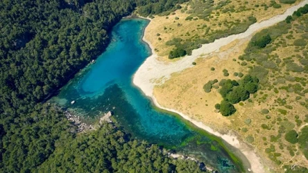 Blue Lake widziane z lotu ptaka. Najczystsze jezioro na Ziemi