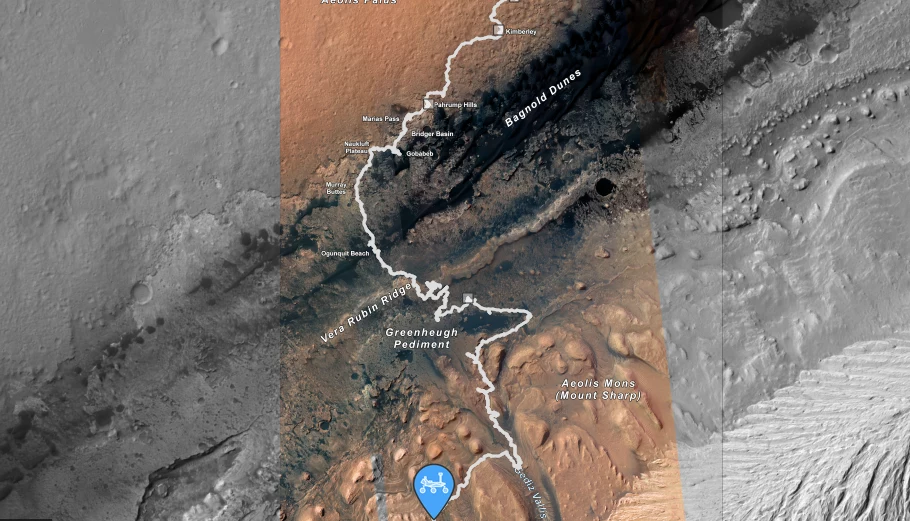 Mapa powierzchni Marsa z wyraźnie zaznaczonym szlakiem eksploracji łazika oraz zaznaczonymi formacjami geologicznymi takimi jak wydmy i pedimenty
