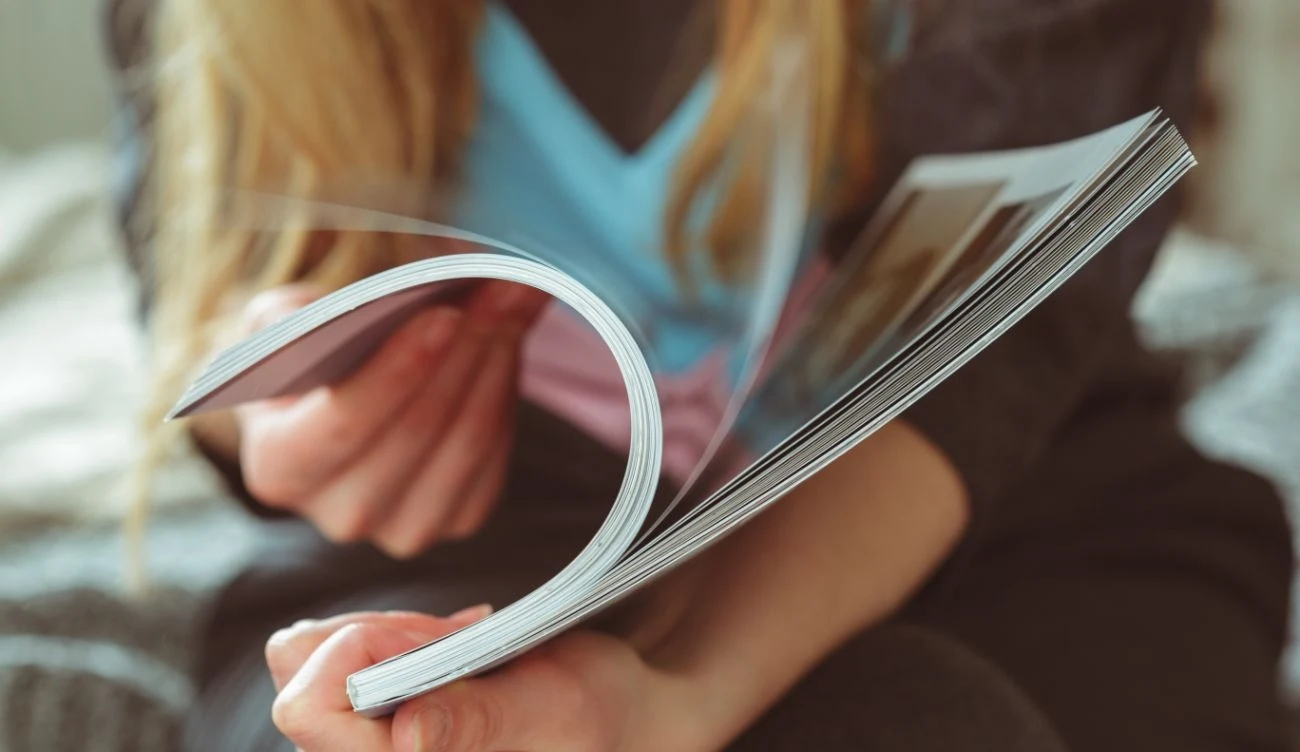 Wyrzucasz ten papier do niebieskiego pojemnika? To częsty błąd Wyrzucasz ten papier do niebieskiego pojemnika? To częsty błąd