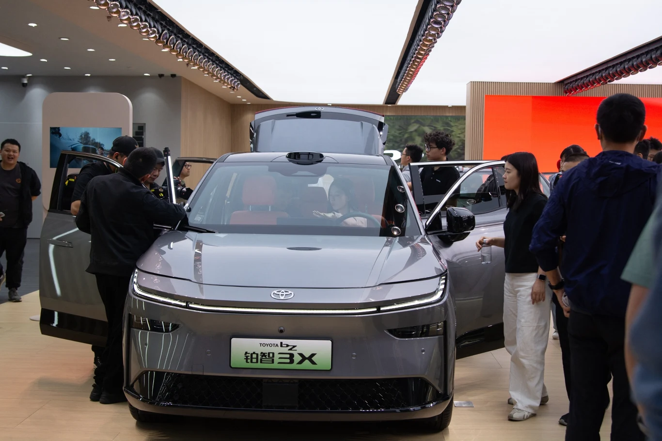 Toyota szacuje spadek zysków wskutek ceł Trumpa Toyota szacuje spadek zysków wskutek ceł Trumpa