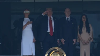 Donald Trump i Gianni Infantino z małżonkami 