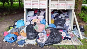 Chaos z segregacją ubrań. Kontenery PCK znikną, będą nowe, fioletowe