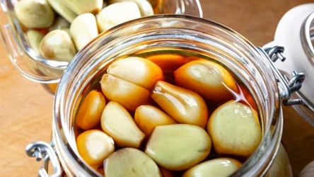 Najważniejszą właściwością kiszonego czosnku jest jego zdolność do wzmacniania odporności