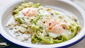 Internauci zachwycają się prostym śniadaniem. Przetestowaliśmy przepis