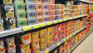 Popularne "zupki chińskie" wycofywane ze sklepów. GIS ostrzega