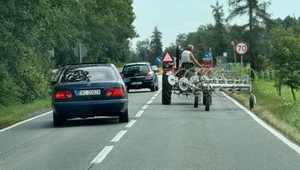 Rolnicy na drodze mają przywileje. Tego kierowcy aut często nie wiedzą