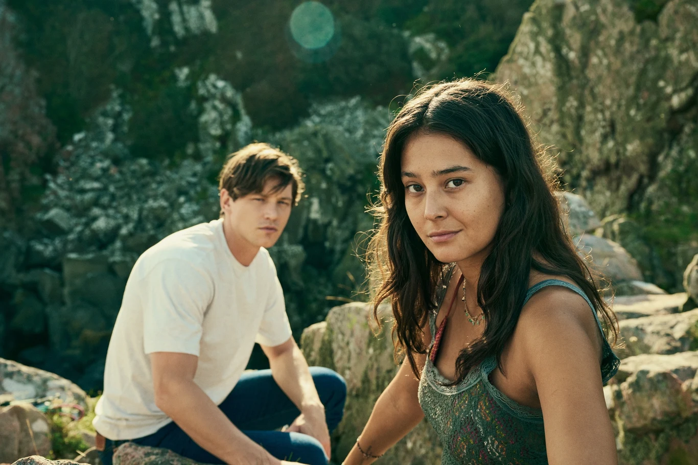 Simon Lööf i Nora Rios w filmie "Uczciwe życie" Simon Lööf i Nora Rios w filmie "Uczciwe życie"